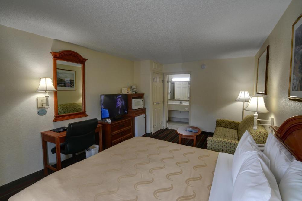 King Room - Non-Smoking